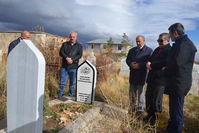 Çiçekli Şehitleri Mezarları Başında Dualarla Anıldı