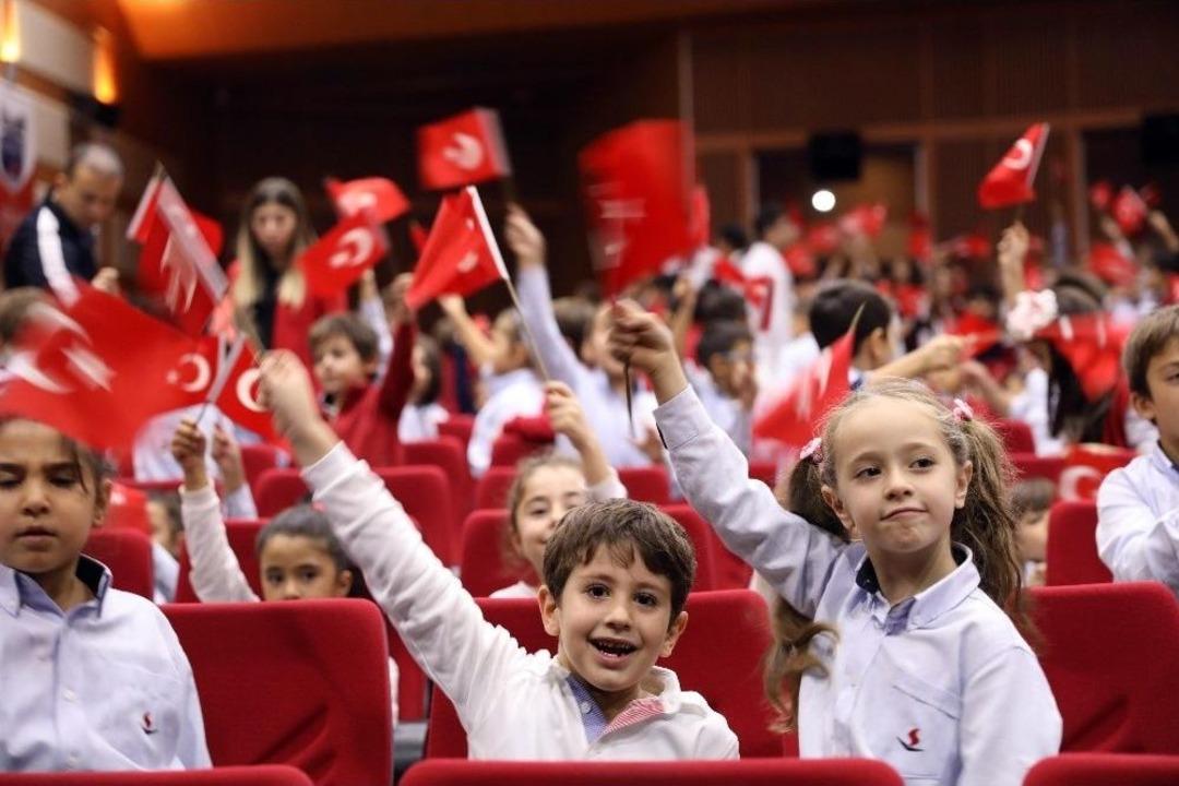 &Ouml;zel Sanko Okullarında Cumhuriyet Coşkusu