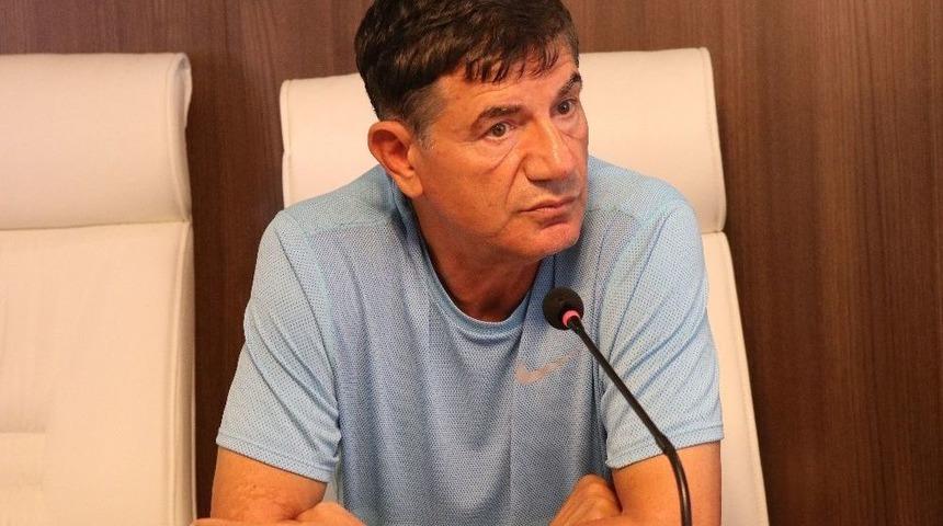 Adana Demirspor&rsquo;da Teknik Direkt&ouml;r Giray Bulak İstifa Etti