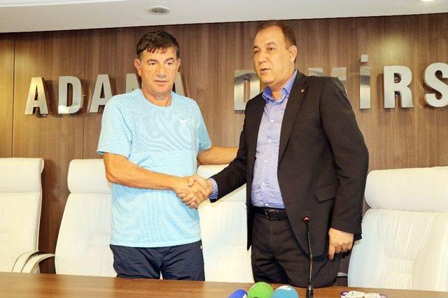 Adana Demirspor’da Teknik Direktör Giray Bulak İstifa Etti