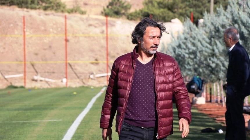 Evkur Yeni Malatyaspor İyi Oyun Değil, Puan Peşinde