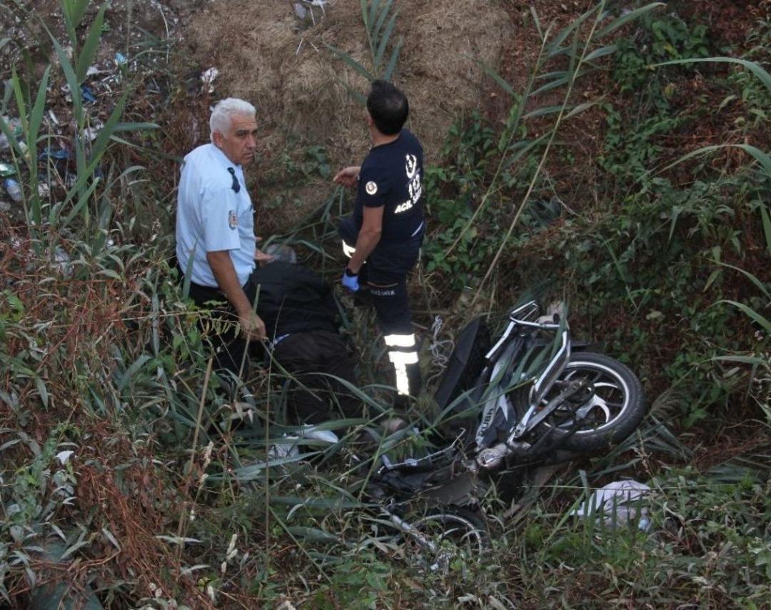 Uyarı Levhası Ve Korkuluk Olmayan Dere Yatağına U&ccedil;an Adam &Ouml;ld&uuml;