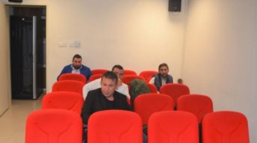 Gemlik Caddelerine Makyaj