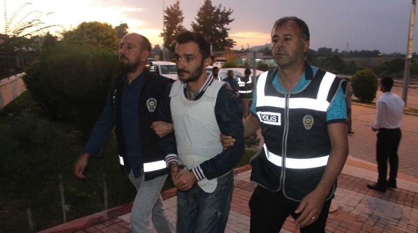 Gen&ccedil; Kız Sokak Ortasında &Ouml;ld&uuml;r&uuml;ld&uuml;