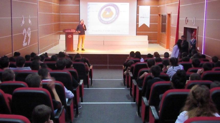 &Ccedil;&ouml;z&uuml;m Koleji Diyetisyen Yasin Ko&ccedil;ak&rsquo;ı Ağırladı