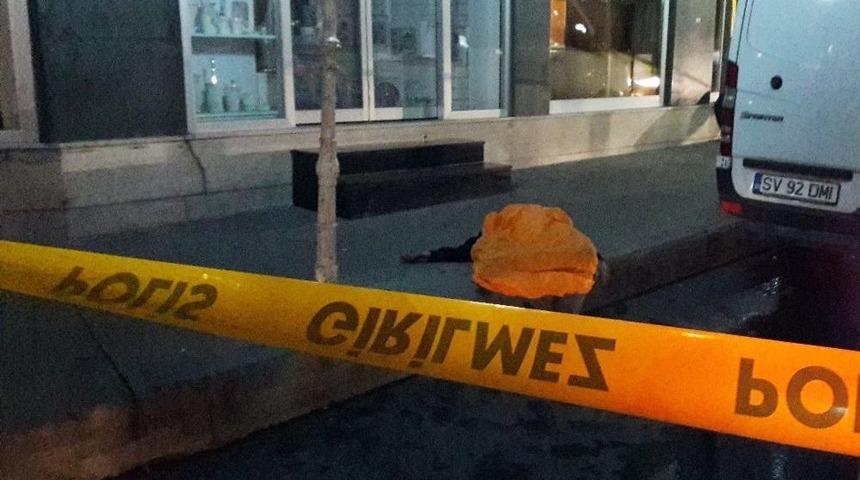 &Ouml;l&uuml;m Kaldırımda Y&uuml;r&uuml;rken Yakaladı