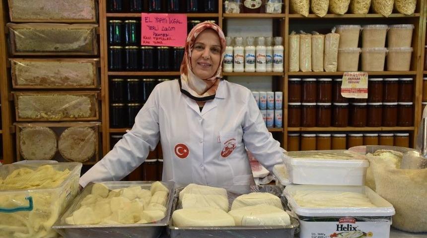 Beyaz Önlüğüyle, Kadın Girişimcilere Örnek Oldu