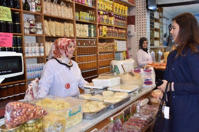 Beyaz Önlüğüyle, Kadın Girişimcilere Örnek Oldu