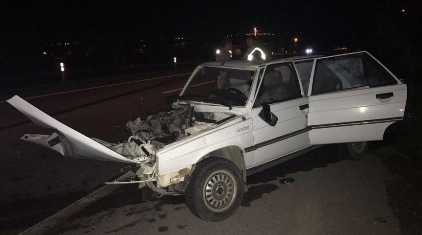 Adıyaman&rsquo;da İki Otomobil &Ccedil;arpıştı: 4 Yaralı