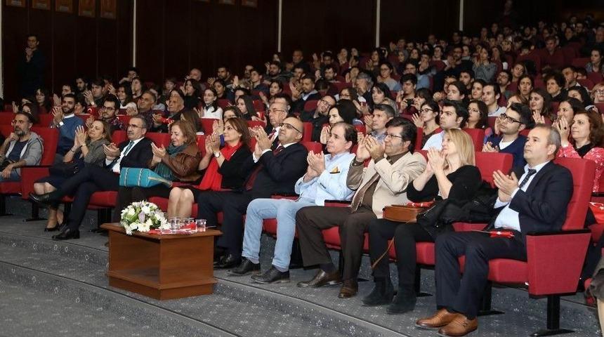 Erü Oda Orkestrası Cumhuriyet Konseri Verdi