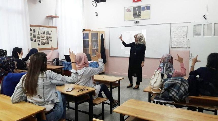 Hisarcık&rsquo;ta &rsquo;işaret Dili Kursu&rsquo; A&ccedil;ıldı