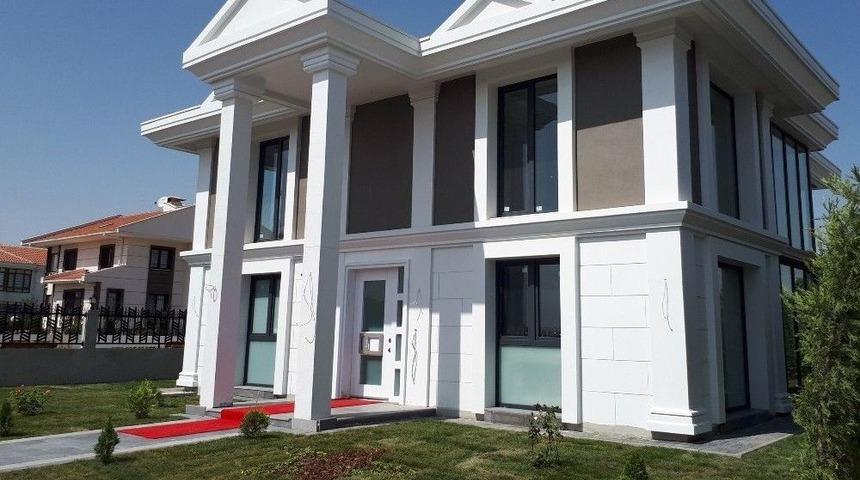 Yatay Mimari Ve Akıllı Ev Teknolojisi İle Hayata Ge&ccedil;irilen Projede Yaşam Başladı