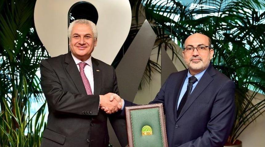 Albaraka T&uuml;rk Ve İslam Kalkınma Bankası Arasında Anlaşma İmzalandı