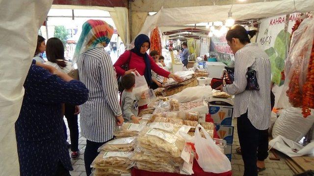 Kadirli’de Yöresel Ürünler Fuarı Açıldı