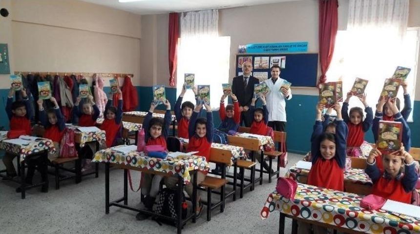 Gebzeli &Ccedil;ocuklar Kitaplarına Kavuştu