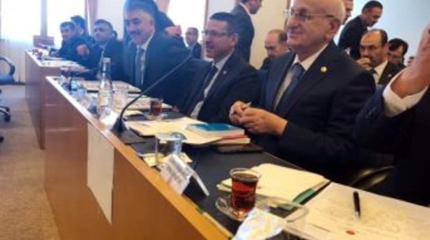 Plan Ve B&uuml;t&ccedil;e Komisyonu&rsquo;nda "h&uuml;k&uuml;met" Yazısının &Uuml;zeri Kapatıldı