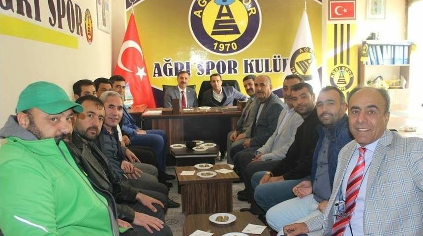 Ak Parti Ağrı İl Yönetimi Ağrı 1970 Spor Kulübünü Ziyaret Etti