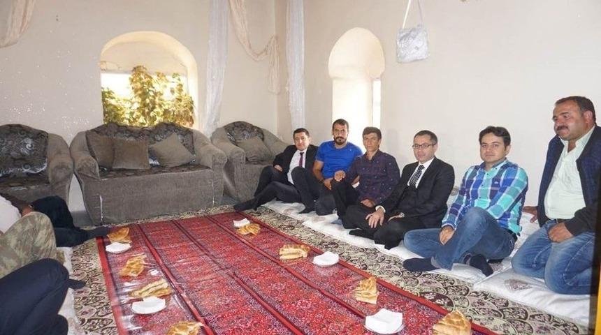 Şehit D&uuml;şen G&uuml;venlik Korucusu İ&ccedil;in Mevlit Yemeği Verildi