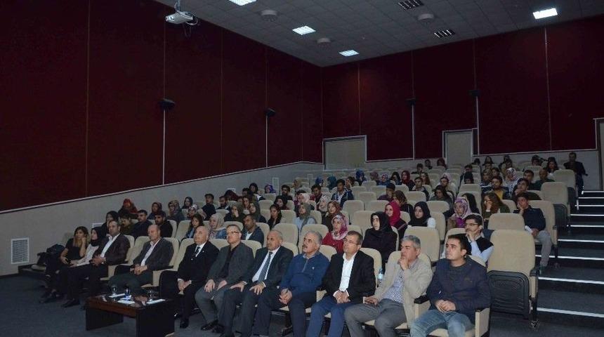 &Uuml;niversitede Ebru Sanatı Seminer Uygulama Ve Sergi Etkinliği