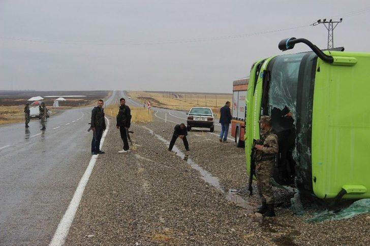 Diyarbakır’da Yolcu Otobüsü Devrildi: 23 Yaralı G5