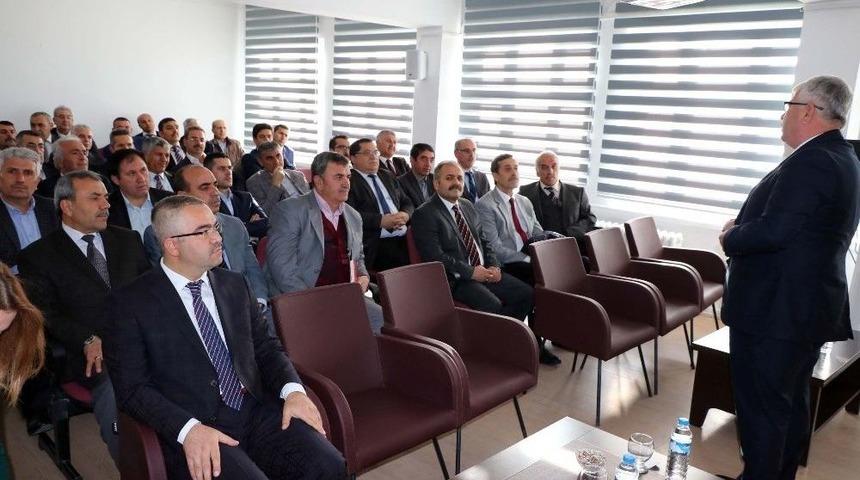 Okul M&uuml;d&uuml;rlerine Madde Bağımlılığı Eğitimi Verildi