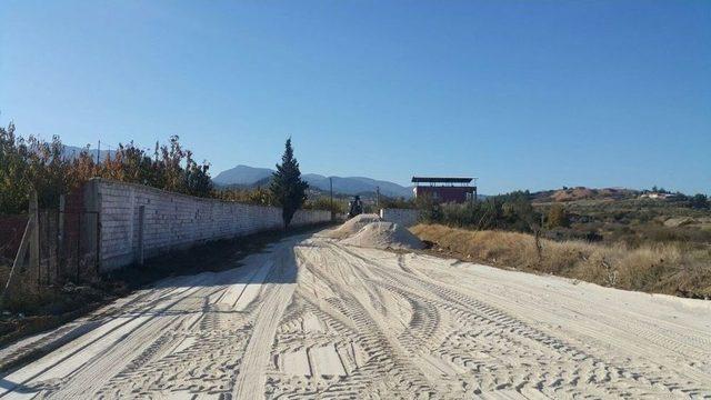 Çepnibektaş Mahallesinde Kilit Parke Çalışmaları Başladı