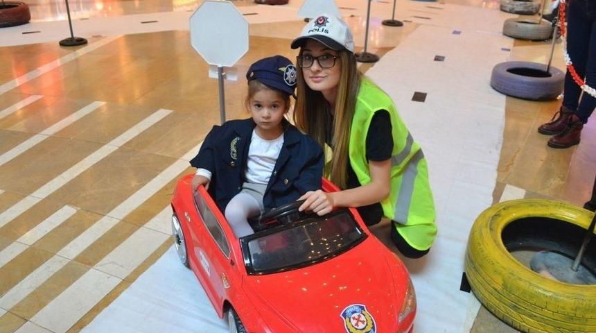 Minikler Trafik Kurallarını Öğrendi