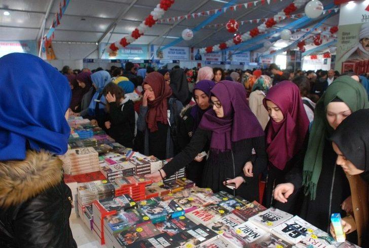 Tokat’ta Kitap Fuarına Yoğun İlgi G1