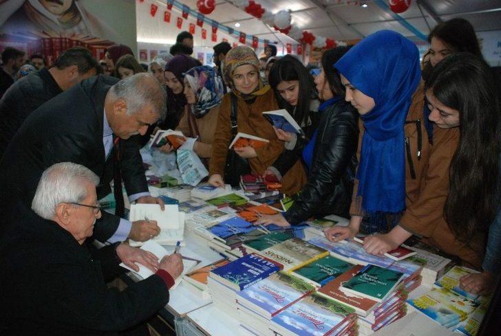 Tokat’ta Kitap Fuarına Yoğun İlgi G2