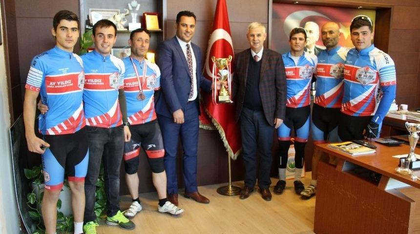 Ayyıldız Doğa Sporları Kul&uuml;b&uuml; Bisiklet Yarışlarında T&uuml;rkiye 3.&rsquo;s&uuml; Oldu