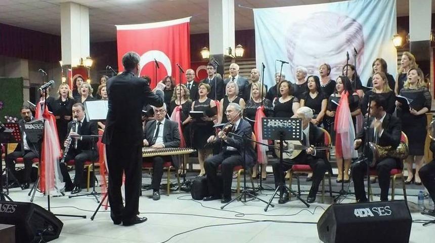 S&ouml;ke Kaymakamlığı Tsm Korosundan Cumhuriyet Konseri