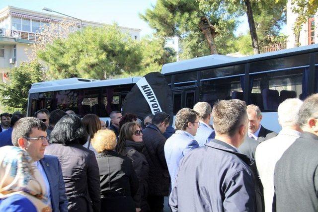 Ak Parti Tekirdağ İl Başkanlığı, Belediyeye Siyah Çelenk Bıraktı