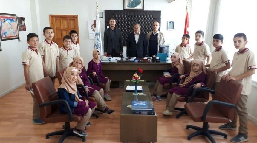 Balya&rsquo;da M&uuml;ft&uuml; Ata &Ouml;ğrencileri Sevindirdi