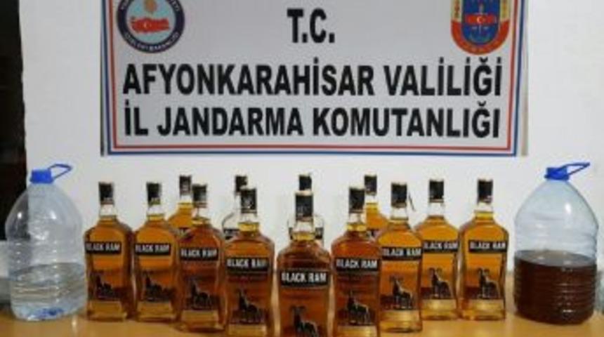 Jandarma 17 Litre Bandrols&uuml;z Ka&ccedil;ak İ&ccedil;ki Ele Ge&ccedil;irdi
