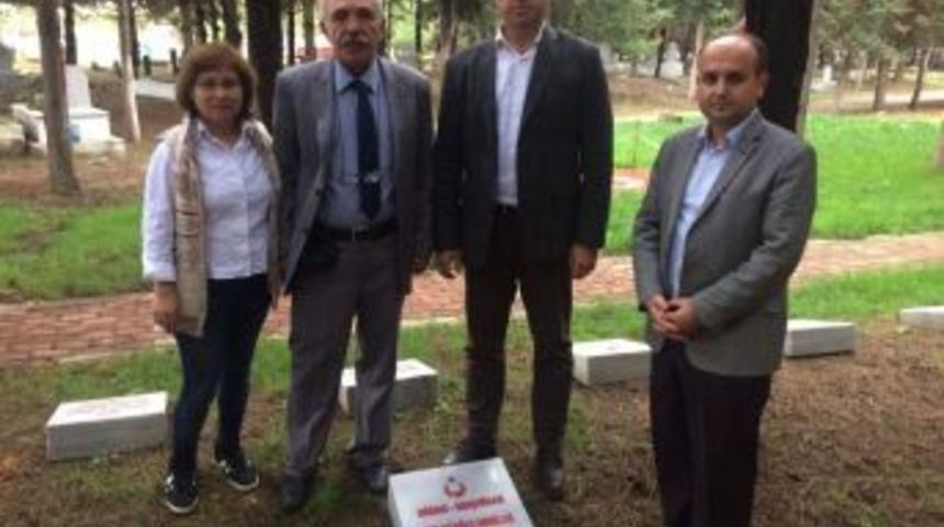 102 Yıl Sonra Mezar Taşı Koyuldu