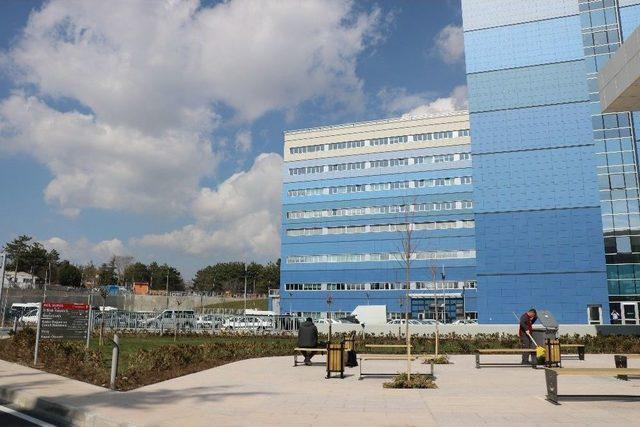 Isparta Şehir Hastanesinde 7 Ayda 577 Bin Poliklinik Hizmeti