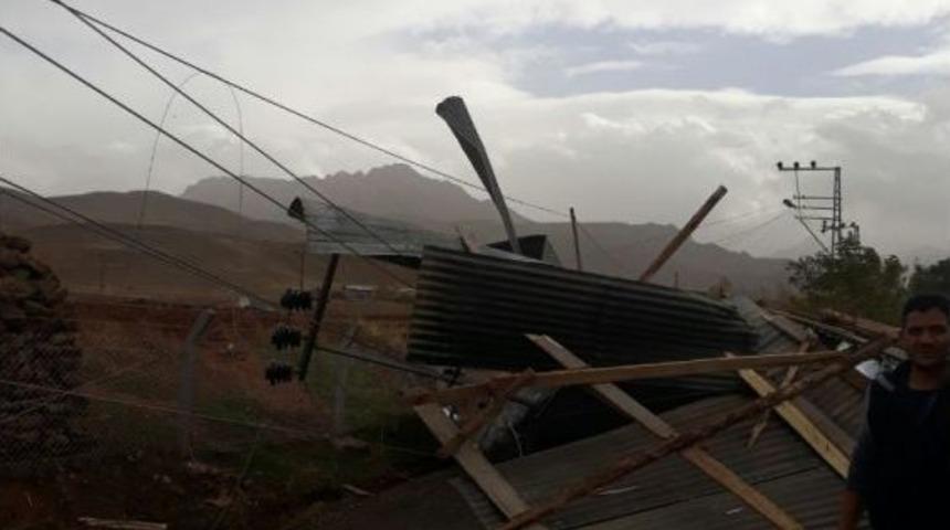 Kars&rsquo;ta Fırtına Y&uuml;ksek Gerilim Hatlarına Zarar Verdi