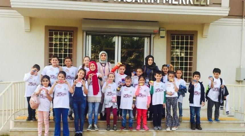 Kartepeli &Ccedil;ocuklar, 3d Yazıcı Ve Tasarım Merkezi&rsquo;ni Gezdi