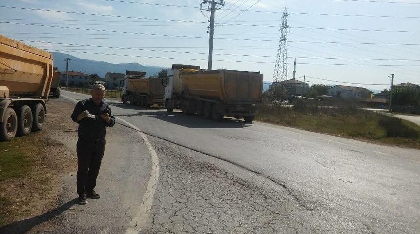 Kartepe Zabıtası Kural İhlallerine Ceza Kesti