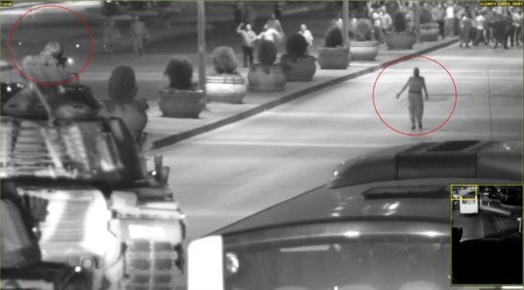 Darbeci Asker G&ouml;z&uuml;n&uuml; Kırpmadan Vatandaşa B&ouml;yle Ateş Etti