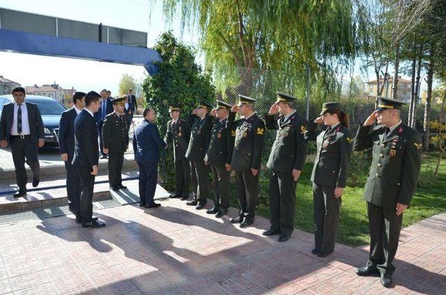 Isparta’da Gazilerin Rozeti Törenle Takıldı