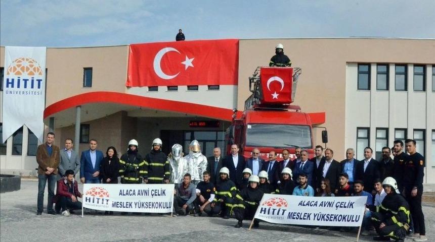 Ankara B&uuml;y&uuml;kşehir Belediyesi&rsquo;nden Hitit &Uuml;niversitesi&rsquo;ne İtfaiye Aracı