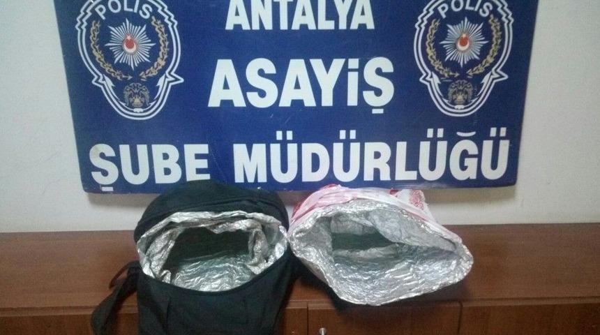 Filistinli Hırsız Polise Takıldı