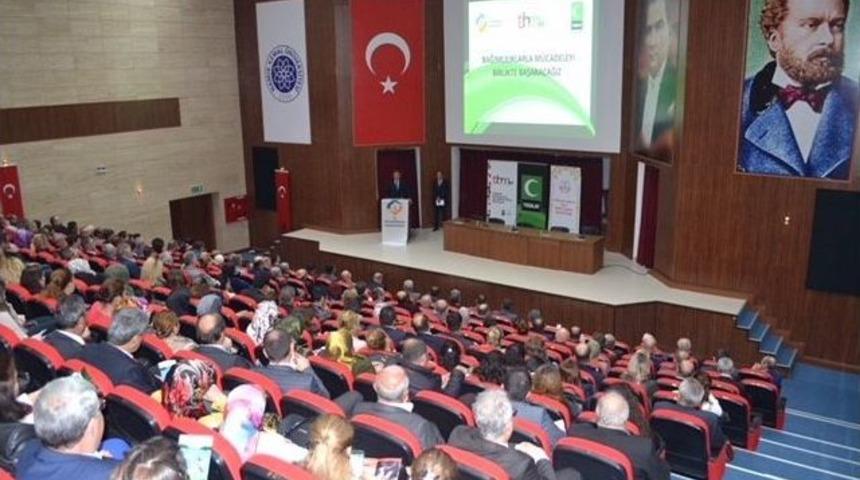 "bağımlılıklarla M&uuml;cadeleyi Birlikte Başaracağız" Toplantısı