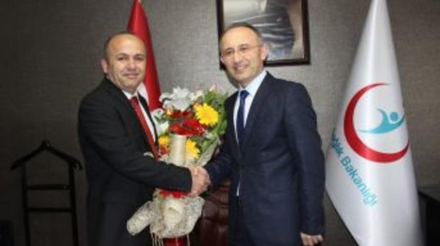 İl Sağlık M&uuml;d&uuml;r&uuml; Cin, G&ouml;revi G&uuml;ner&rsquo;e Devretti