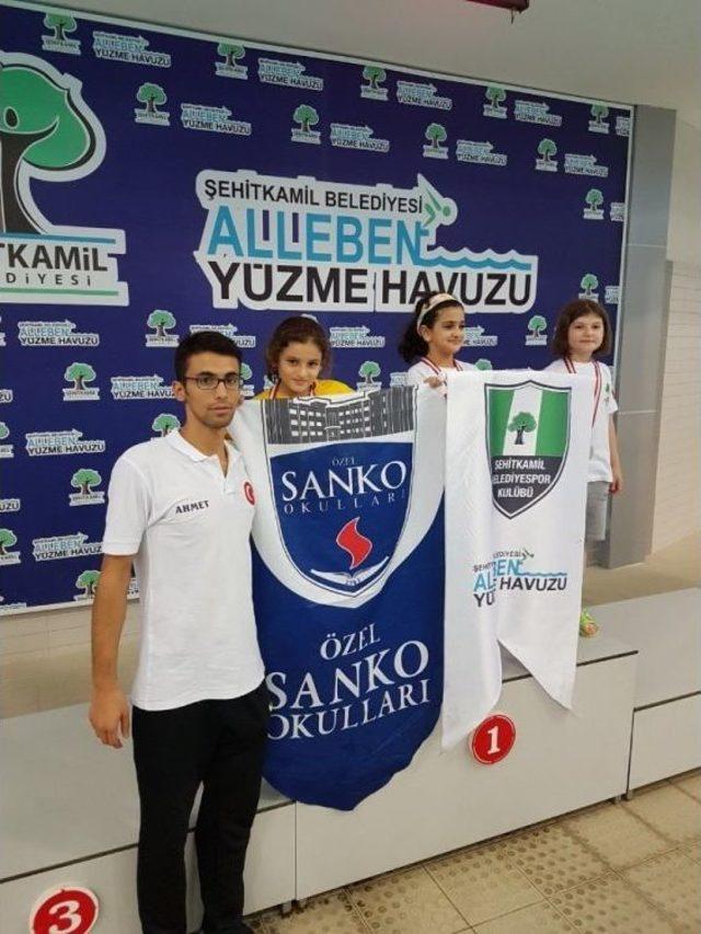 Özel Sanko Sporcuları Kulaçlarını “cumhuriyet Kupası” İçin Attı