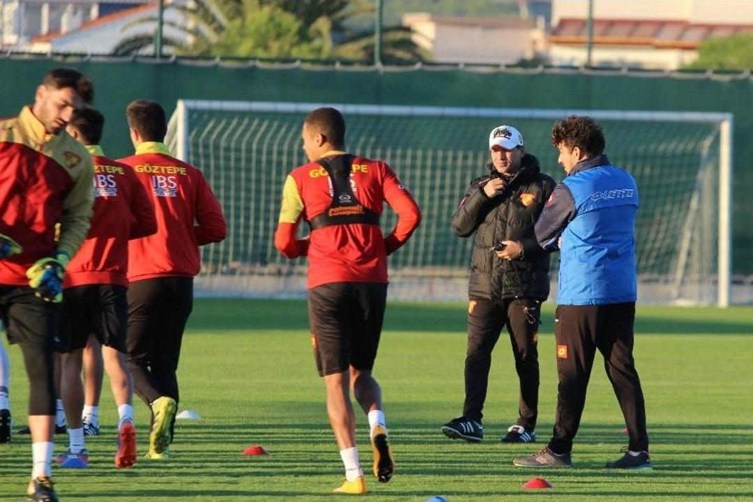 G&ouml;ztepe&rsquo;de Beşiktaş Ma&ccedil;ı Hazırlıkları S&uuml;r&uuml;yor
