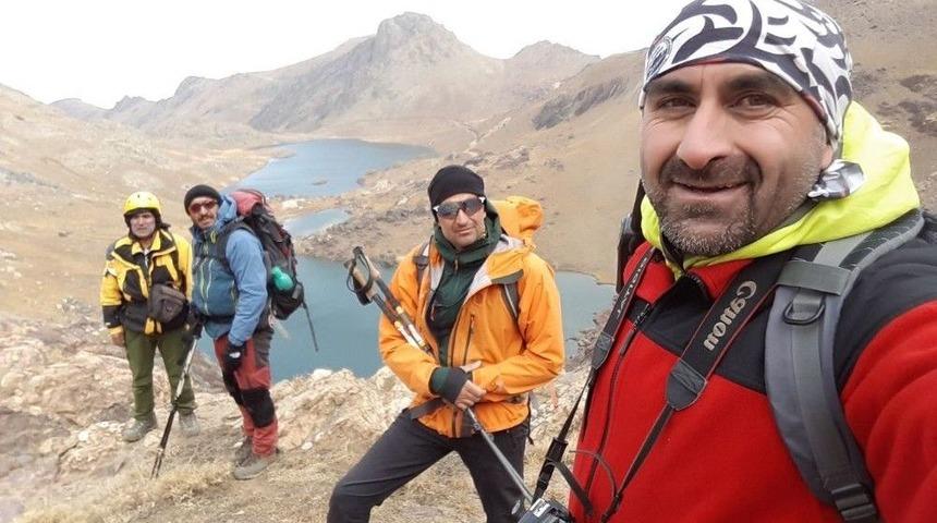 &Uuml;nl&uuml; Dağcı Tun&ccedil; Fındık Ve Ekibi Hakkari&rsquo;de Tırmanış Yaptı