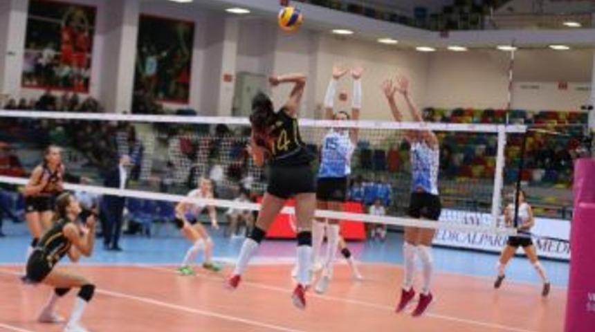 Vakıfbank 5&rsquo;te 5 Yaptı