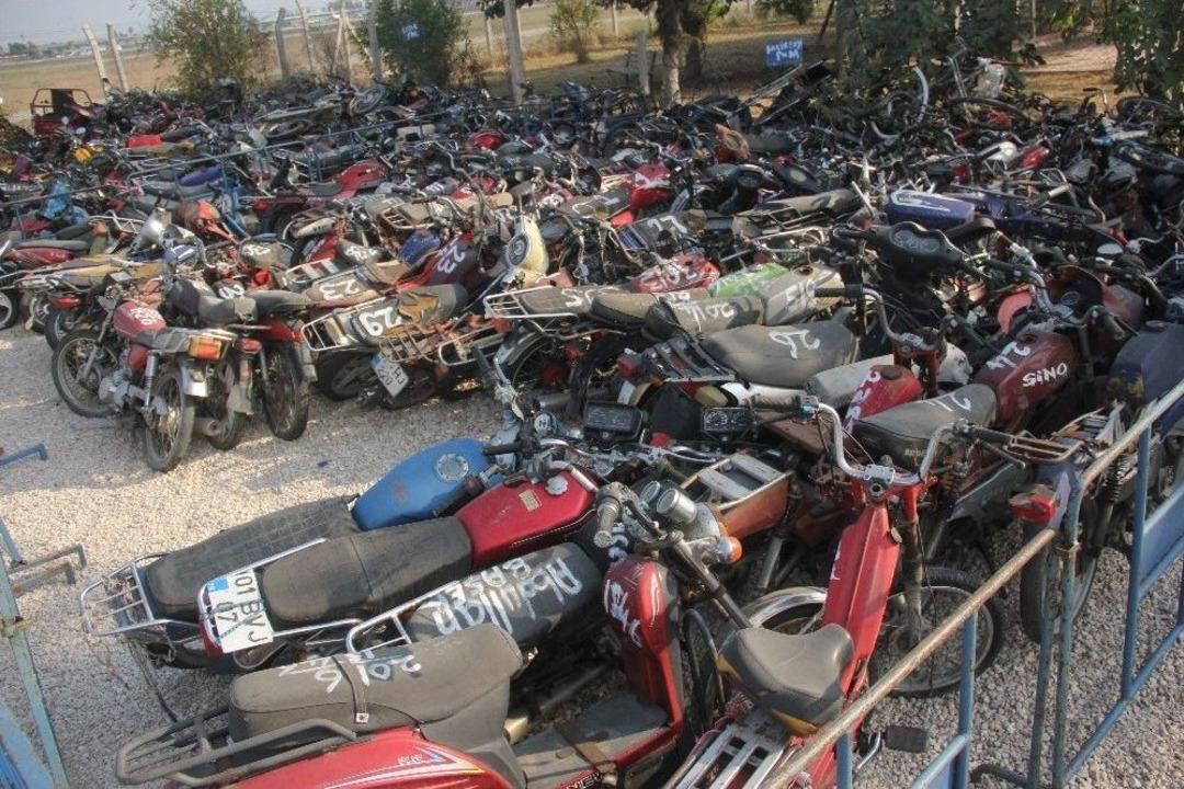 Adana&rsquo;da &rsquo;bombalı Motosiklet&rsquo; Alarmı